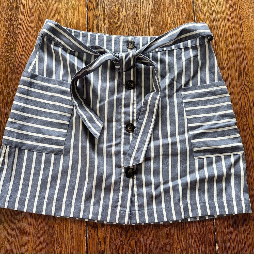 Altar’d State blue and white stripe mini skirt with pockets. Size M